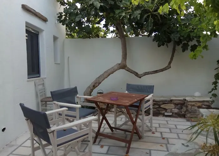 Margo Antiparos Town